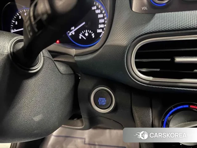 Hyundai Kona 2018 Небесно-голубой из Кореи, фото 4