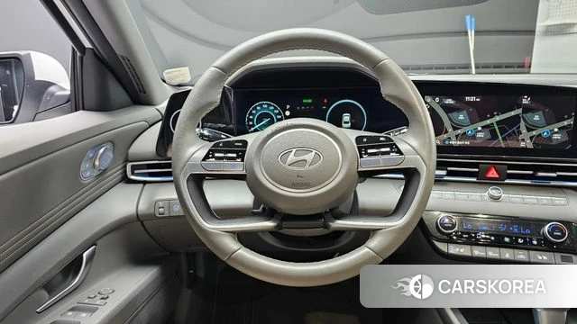 Hyundai The New Avante Hybrid (CN7) 2024 Белый из Кореи, фото 4