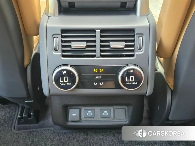 Land Rover Discovery 5 2025 Черный из Кореи, фото 4