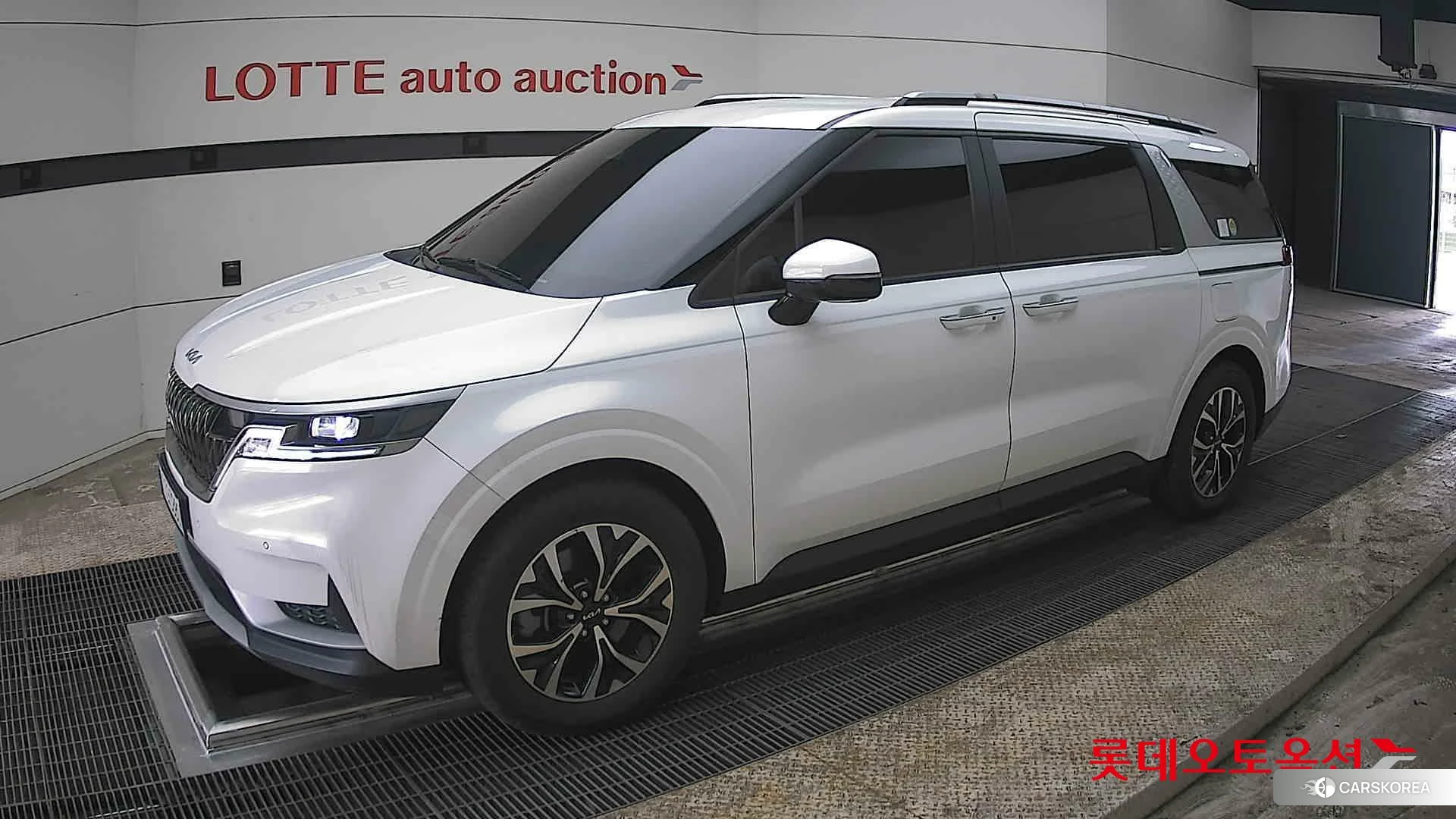 Kia Carnival 2023 Белый из Кореи, фото 4