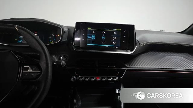 Peugeot e-208 second Generation 2023 Желтый из Кореи, фото 4
