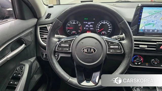 Kia Seltos 2021 Серый из Кореи, фото 4