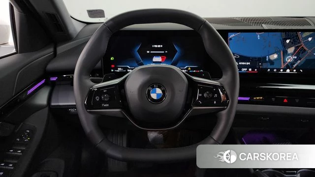 BMW 5 Series (G60) 2024 Белый из Кореи, фото 4