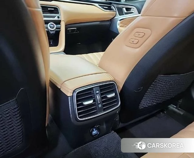 Genesis The New G70 2023 Белый из Кореи, фото 4