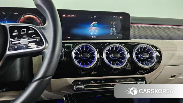 Mercedes-Benz A-Class W177 2022 Черный из Кореи, фото 4