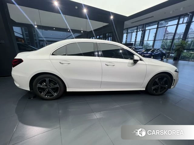 Mercedes-Benz Class A 2022 Белый из Китая, фото 4