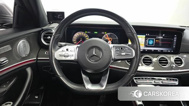 Mercedes-Benz E-Class W213 2019 Серебристо-серый из Кореи, фото 4