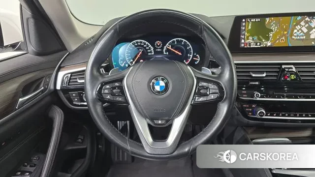 BMW 5 Series (G30) 2019 Белый из Кореи, фото 4