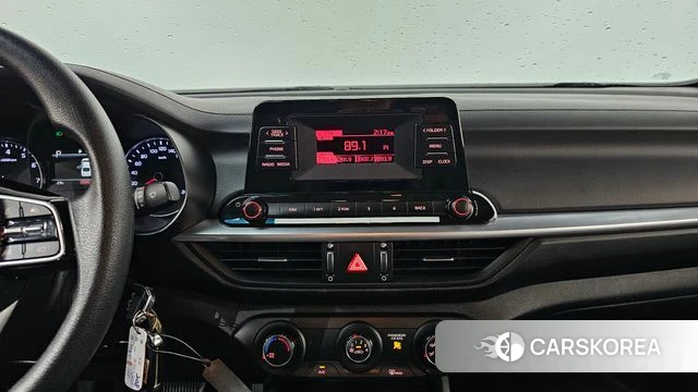 Kia The New K3 2nd generation 2022 Белый из Кореи, фото 4