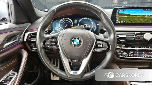 BMW 5 Series (G30) 2018 Серебристо-серый из Кореи, фото 4
