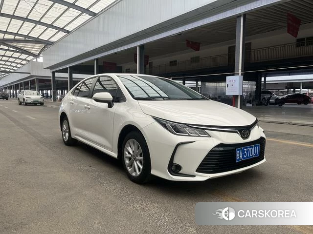 Toyota Corolla 2022 Белый из Китая, фото 4