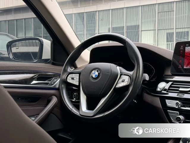 BMW 5 series 2022 Белый из Китая, фото 4