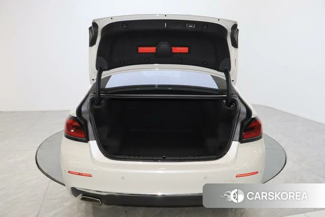 BMW 5 series 2021 Белый из Китая, фото 4