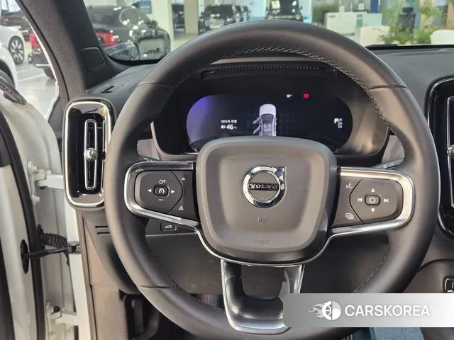 Volvo C40 Richards 2024 Белый из Кореи, фото 4