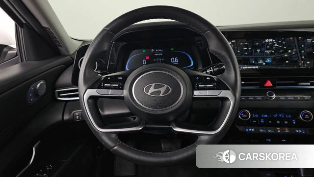 Hyundai The New Avante (CN7) 2024 Белый из Кореи, фото 4
