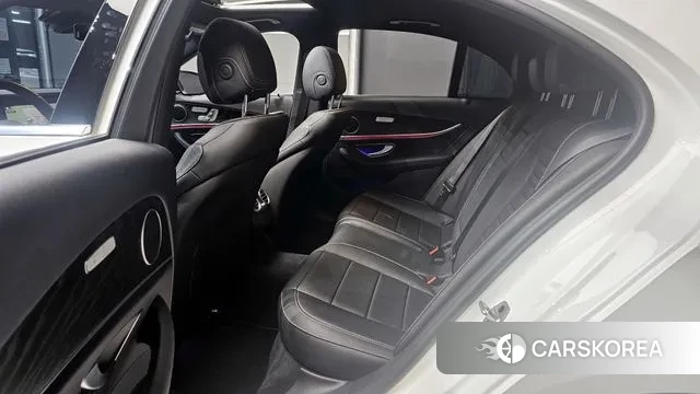 Mercedes-Benz E-Class W213 2022 Белый из Кореи, фото 4