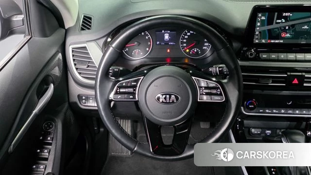 Kia Seltos 2020 Серебристо-серый из Кореи, фото 4