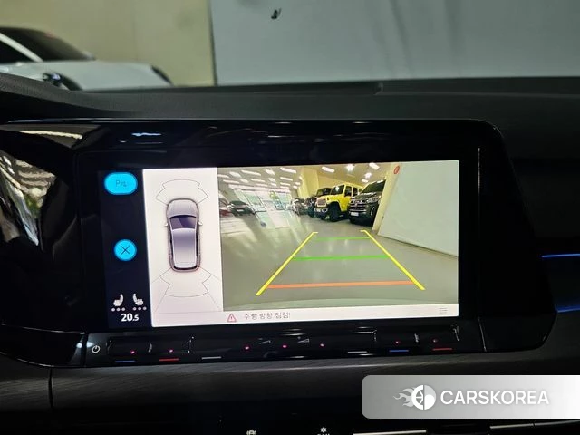 Volkswagen Golf 8th Generation 2022 Белый из Кореи, фото 4