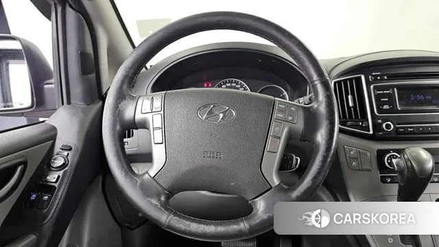 Hyundai Grand Starex 2018 Серебристо-серый из Кореи, фото 4