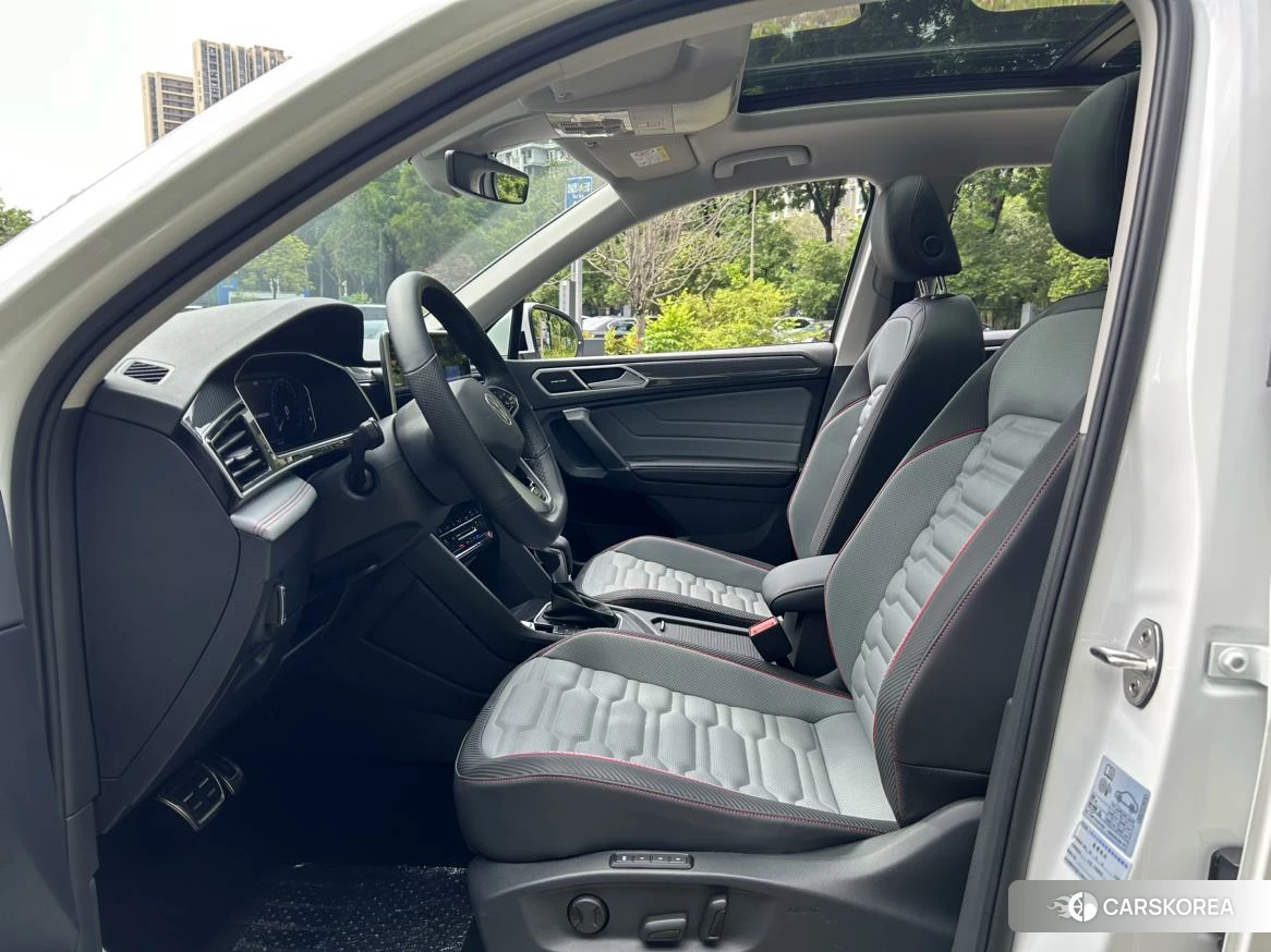 Volkswagen Tiguan L 2023 Белый из Китая, фото 4