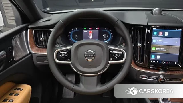 Volvo XC60 second Generation 2023 Белый из Кореи, фото 4