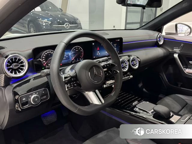 Mercedes-Benz Class A 2024 Белый из Китая, фото 4