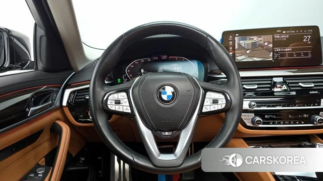 BMW 5 Series (G30) 2021 Черный из Кореи, фото 4