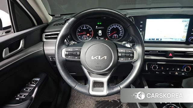 Kia K5 3rd generation 2023 Белый из Кореи, фото 4