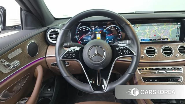 Mercedes-Benz E-Class W213 2022 Белый из Кореи, фото 4