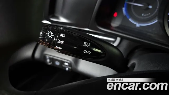 Hyundai Avante Hybrid (CN7) 2021 Серебристо-серый из Кореи, фото 4