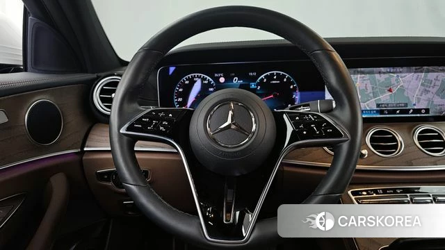Mercedes-Benz E-Class W213 2022 Белый из Кореи, фото 4