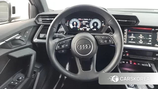 Audi A3 (8Y) 2023 Белый из Кореи, фото 4