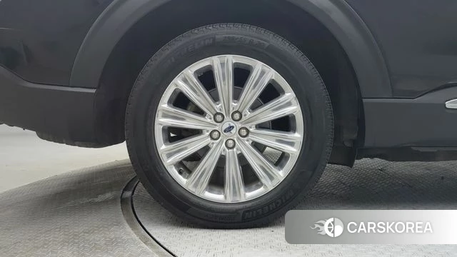 Ford Explorer 6th Generation 2021 Черный из Кореи, фото 4