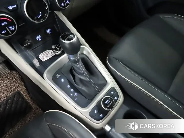 Hyundai Venue 2021 Черный из Кореи, фото 4