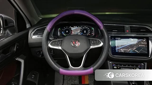 Volkswagen Tiguan Allspace 2023 Белый из Кореи, фото 4