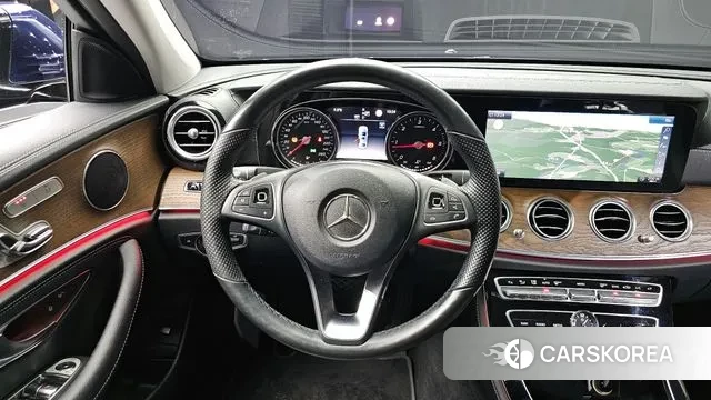 Mercedes-Benz E-Class W213 2018 Синий из Кореи, фото 4