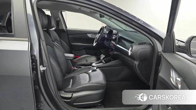 Kia The New K3 2nd generation 2021 Серый из Кореи, фото 4