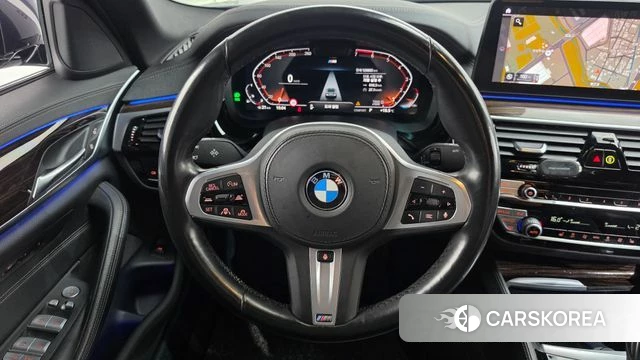 BMW 5 Series (G30) 2022 Черный из Кореи, фото 4