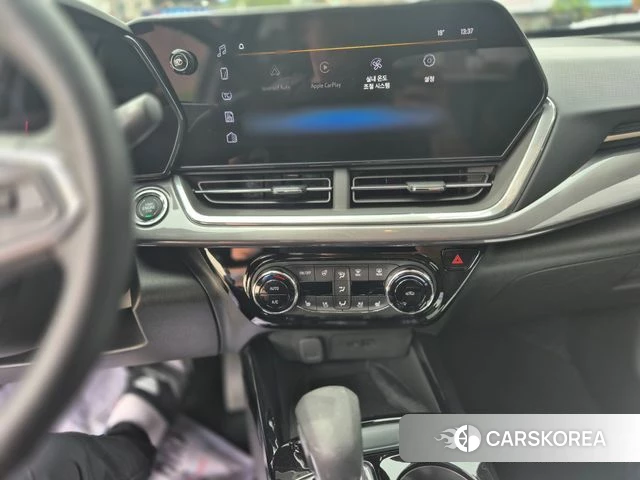 Chevrolet (GM Daewoo) Trax Crossover 2024 Черный из Кореи, фото 4