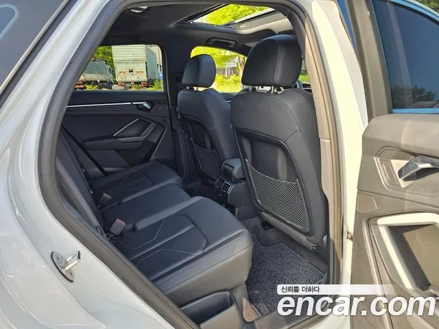 Audi Q3 (F3) 2023 Белый из Кореи, фото 4