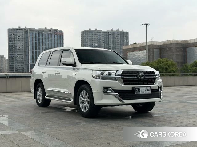 Toyota Land Cruiser (imported) 2023 Белый из Китая, фото 4