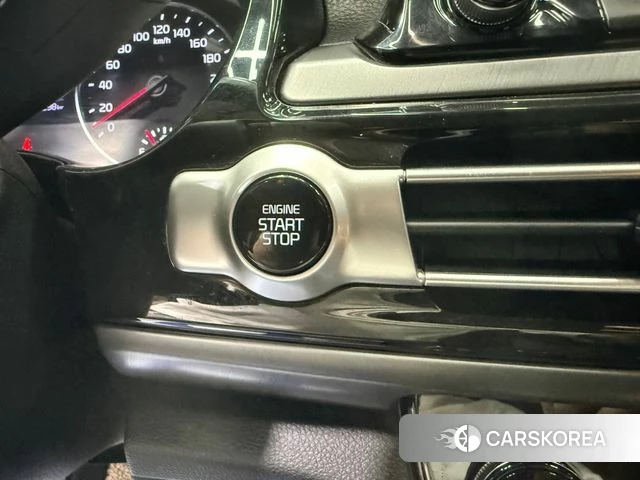 Kia Seltos 2021 Серый из Кореи, фото 4