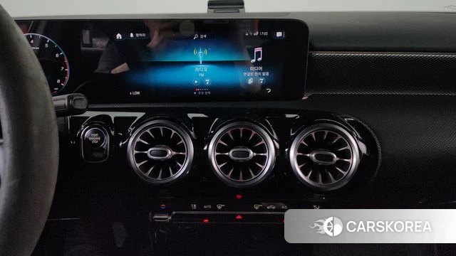 Mercedes-Benz A-Class W177 2021 Белый из Кореи, фото 4