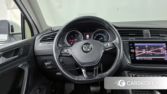 Volkswagen Tiguan second Generation 2020 Белый из Кореи, фото 4
