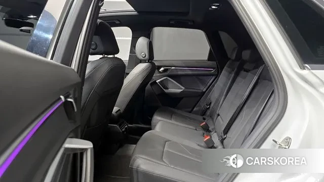 Audi Q3 (F3) 2023 Белый из Кореи, фото 4