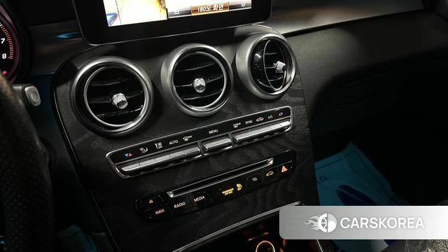 Mercedes-Benz GLC-Class X253 2019 Белый из Кореи, фото 4