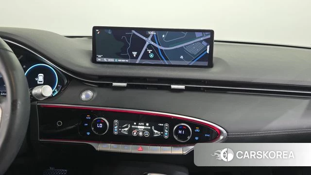 Genesis GV70 2023 Белый из Кореи, фото 4