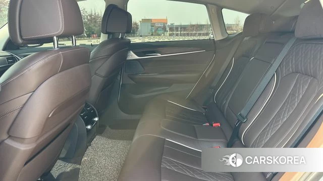 BMW 6 Series GT (G32) 2021 Белый из Кореи, фото 4