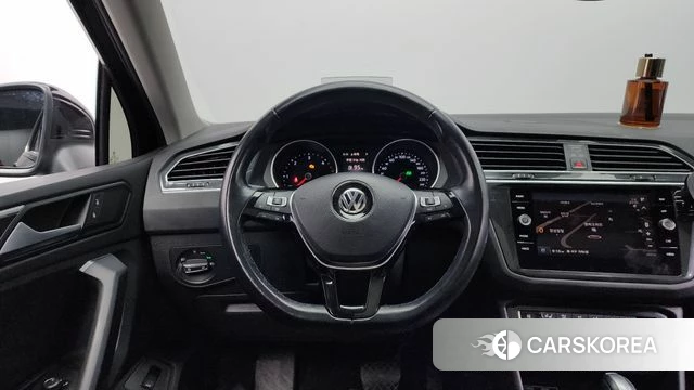 Volkswagen Tiguan second Generation 2019 Черный из Кореи, фото 4