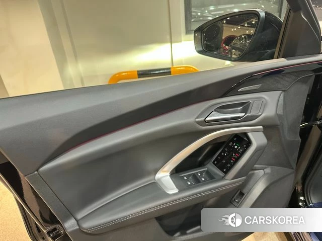 Audi Q5 (80A) 2025 Черный из Кореи, фото 4
